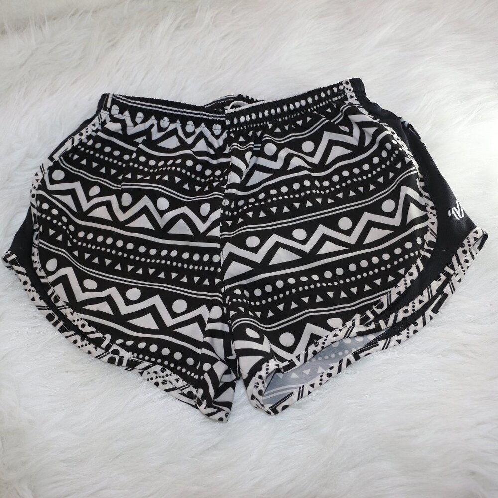 Varsity Spirit Aztec Print Sprinter Shorts – Size Small 🖤🤍🏃‍♀️